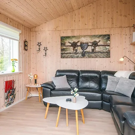 Prázdninový dům With Wood Stove & Annex