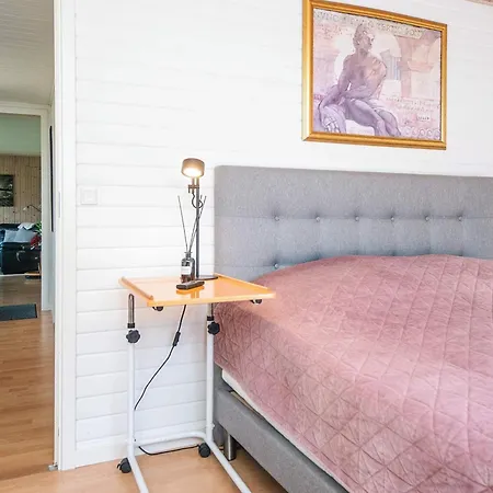 Feriehus With Wood Stove & Annex